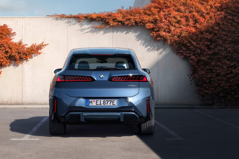 BMW iX3: der Elektro-Crossover, der Reichweitenrekorde sprengt