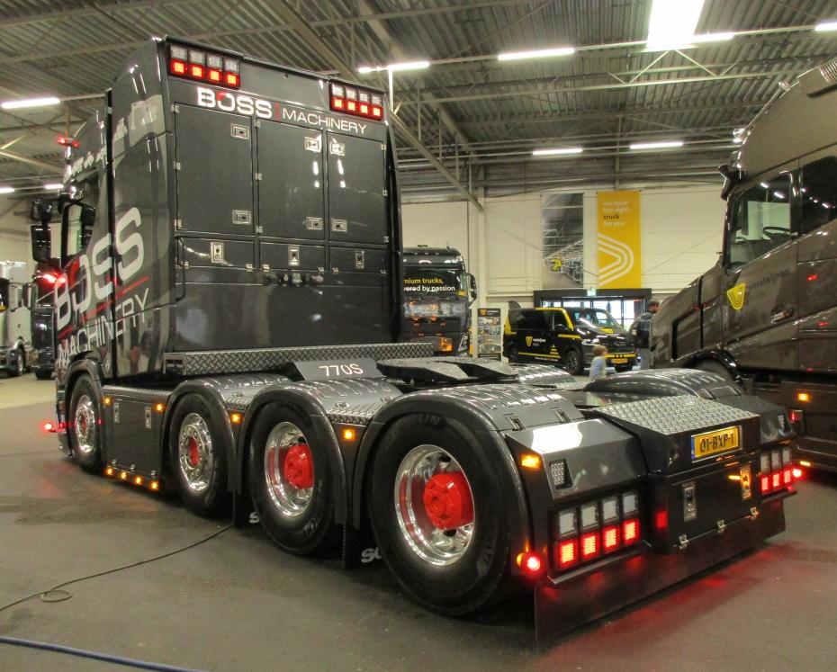 Scania 770S V8: Das Monster der Stra&szlig;e im Dienst von Boss Machinery
