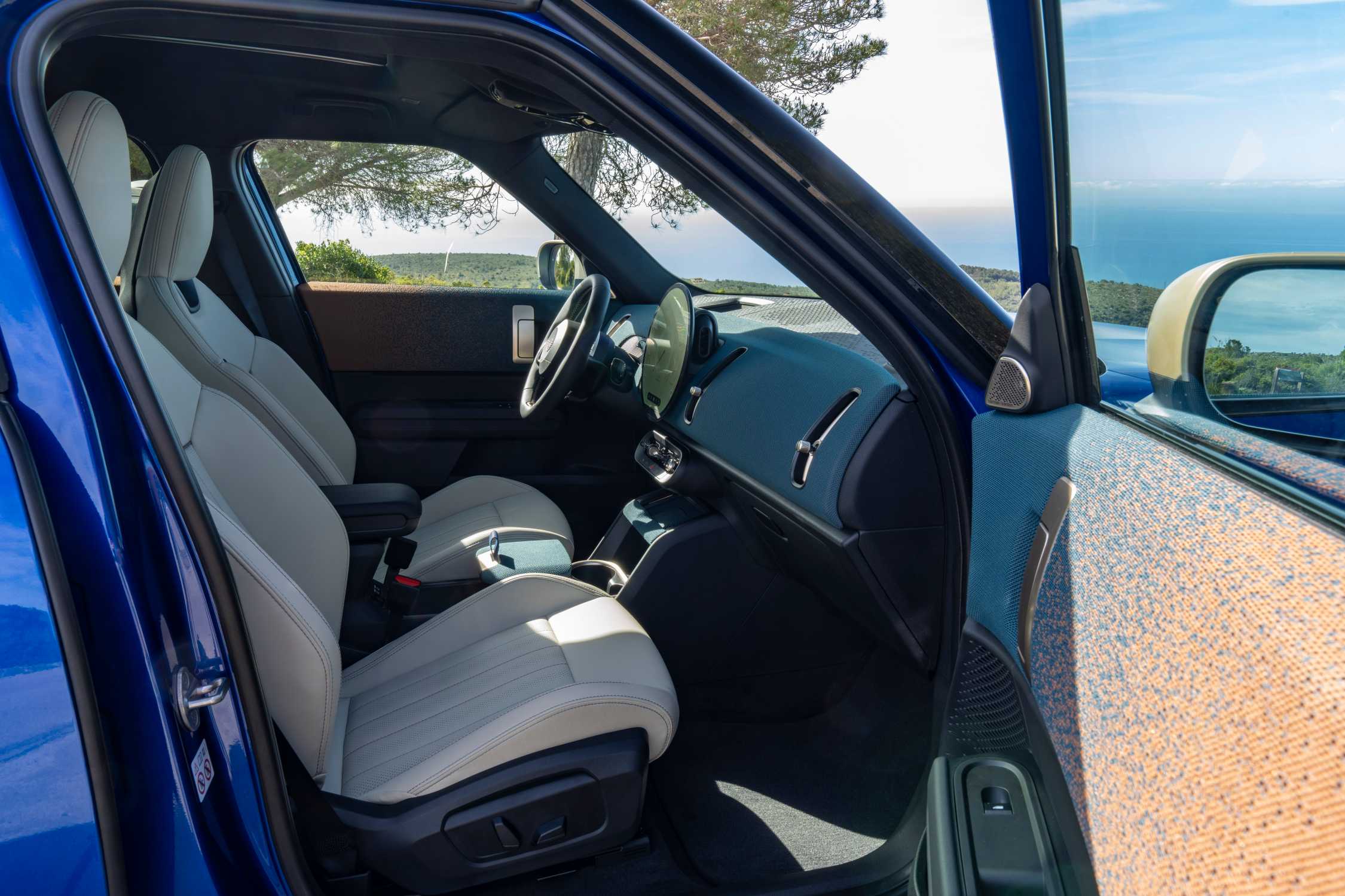 Der MINI Countryman E 100% elektrisch: Ein neuer Ma&szlig;stab in Reichweite und Vielseitigkeit