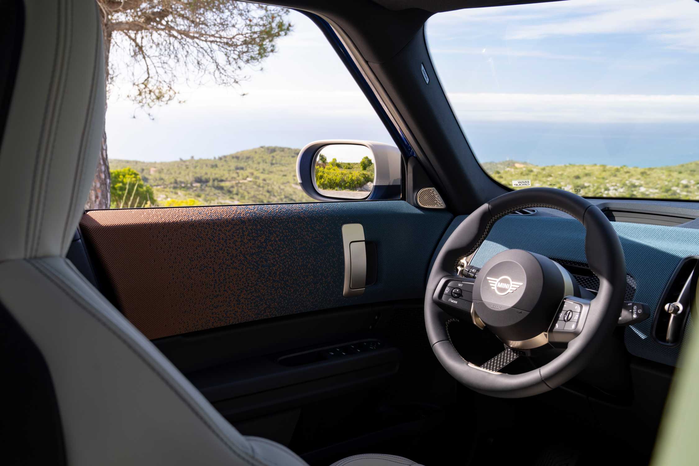 Der MINI Countryman E 100% elektrisch: Ein neuer Ma&szlig;stab in Reichweite und Vielseitigkeit