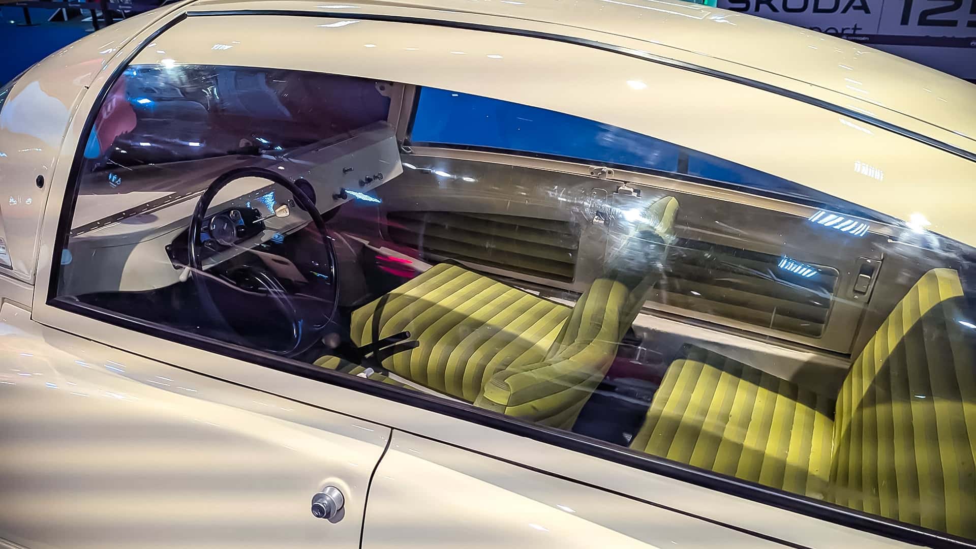 Citroën auf der Rétromobile 2026: Eine Zeitreise mit gewagten Konzepten