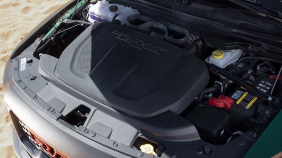 Ohne jegliche Hybridisierung bleibt der V8-Motor des RAM TRX 2027 einer traditionellen Rezeptur treu, die jenseits des Atlantiks noch eine glänzende Zukunft hat. © RAM