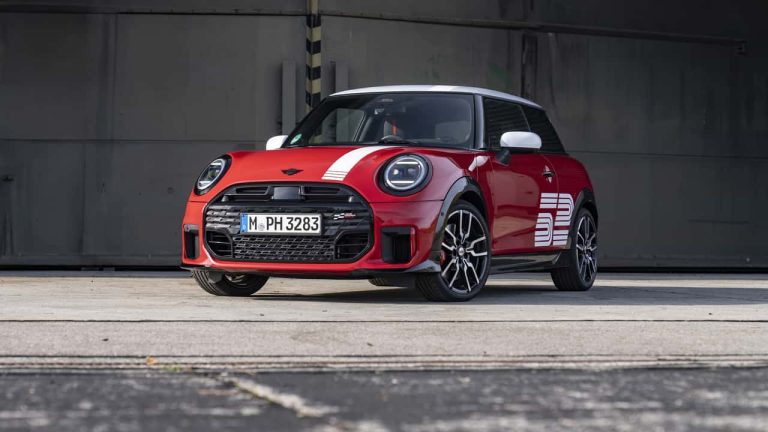 MINI John Cooper Works: eine Hommage an den Rallyesport, die die Regeln br…