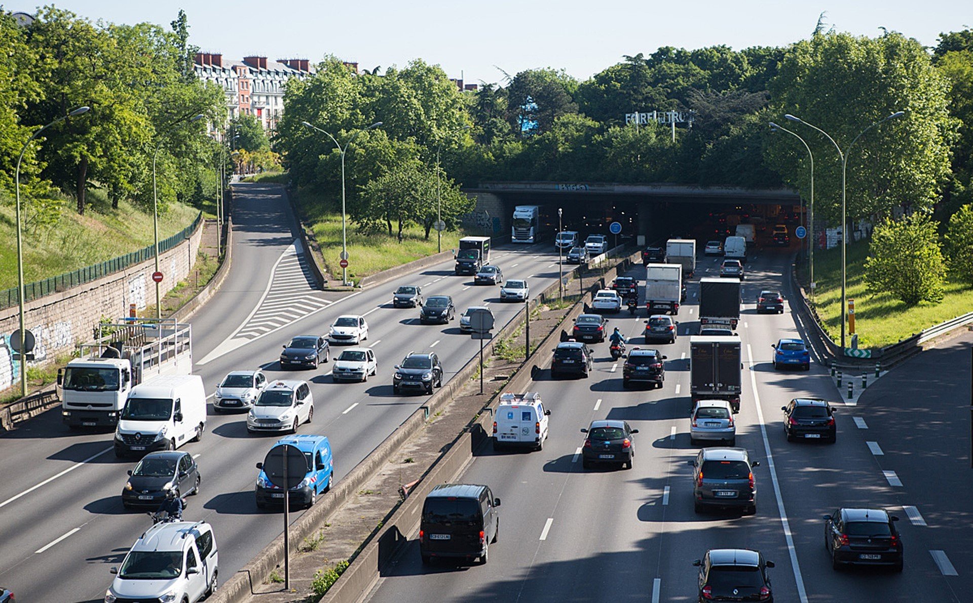 Rush Hour: Die gewagte Wette, die den urbanen Verkehr in ein Spektakel ver…