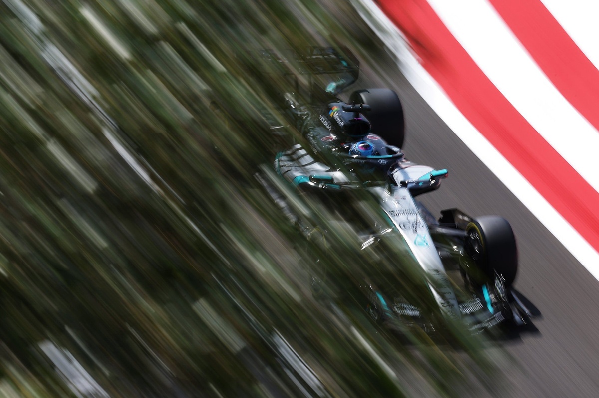 Mercedes setzt auf gewagte Überholmanöver in Melbourne – eine riskante Str…