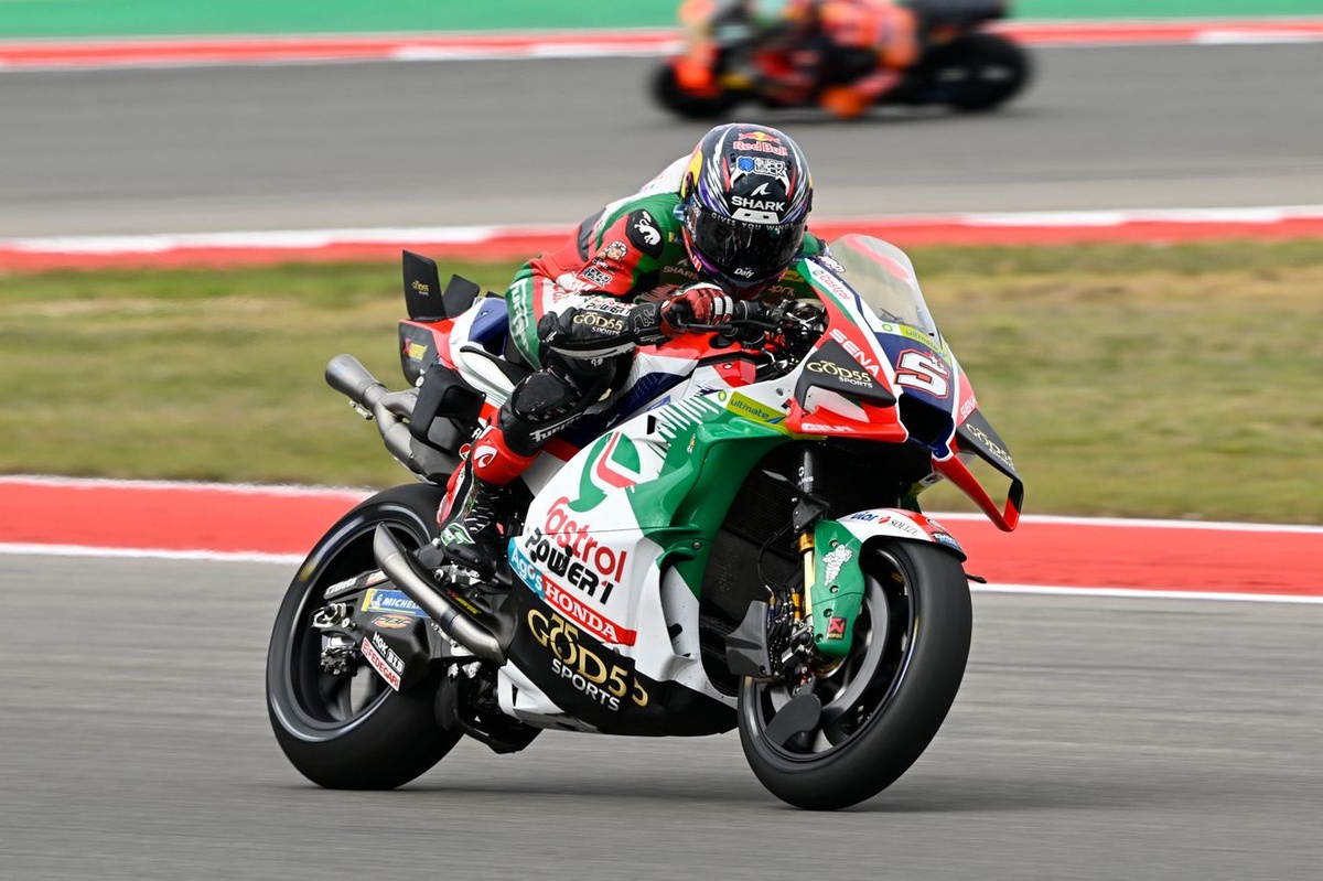 Zarco verliert den Halt nach einem unglücklichen Kontakt