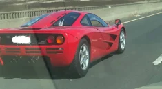 McLaren F1 taucht auf Kaliforniens Highway auf