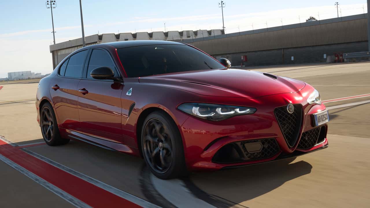 Alfa Romeo plant Giulia und Stelvio mit mehreren Antrieben statt E-Zwang