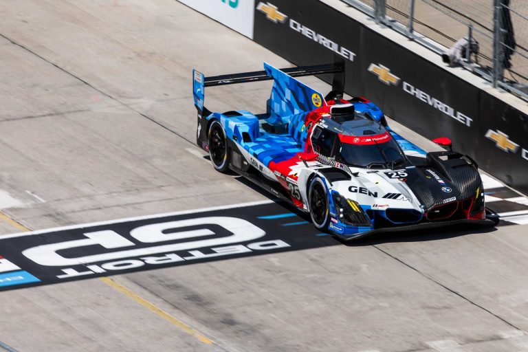 IMSA: BMW M Hybrid V8 bestätigt sich, Team WRT auf dem Podium in Detroit