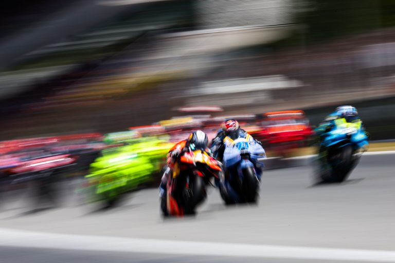 MotoGP: Acosta kritisiert gefährliches Spektakel nach roten Flaggen