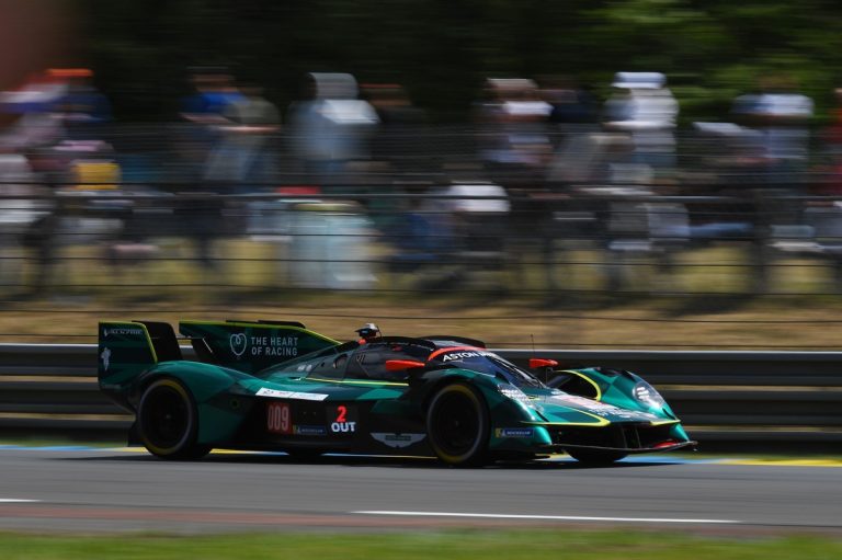 Le Mans: Aston Martin Valkyrie überrascht an der Spitze