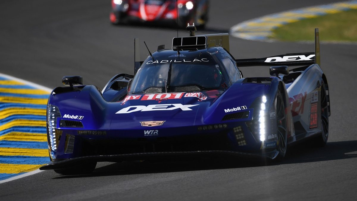 24h Le Mans: Cadillac überrascht, Toyota mit Kollision
