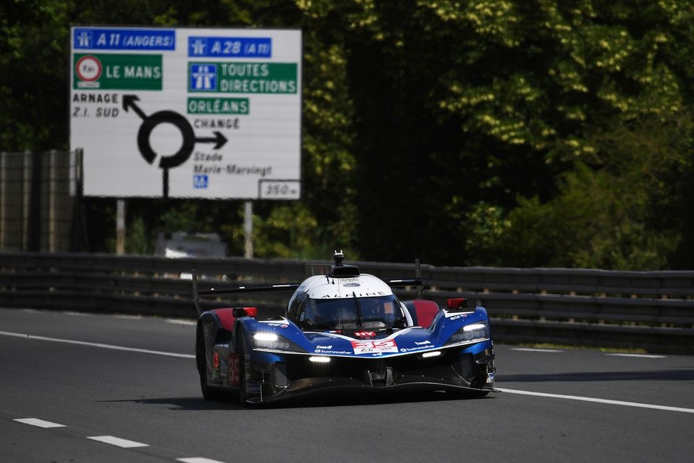 24h Le Mans: Cadillac überrascht, Toyota mit Kollision