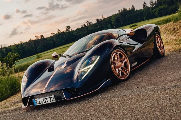 De Tomaso P72: Erste Auslieferung in "Aurelian Night" setzt Maßstäbe