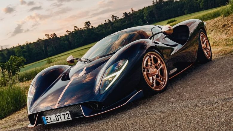 De Tomaso P72: Erste Auslieferung in "Aurelian Night" setzt Maßstäbe