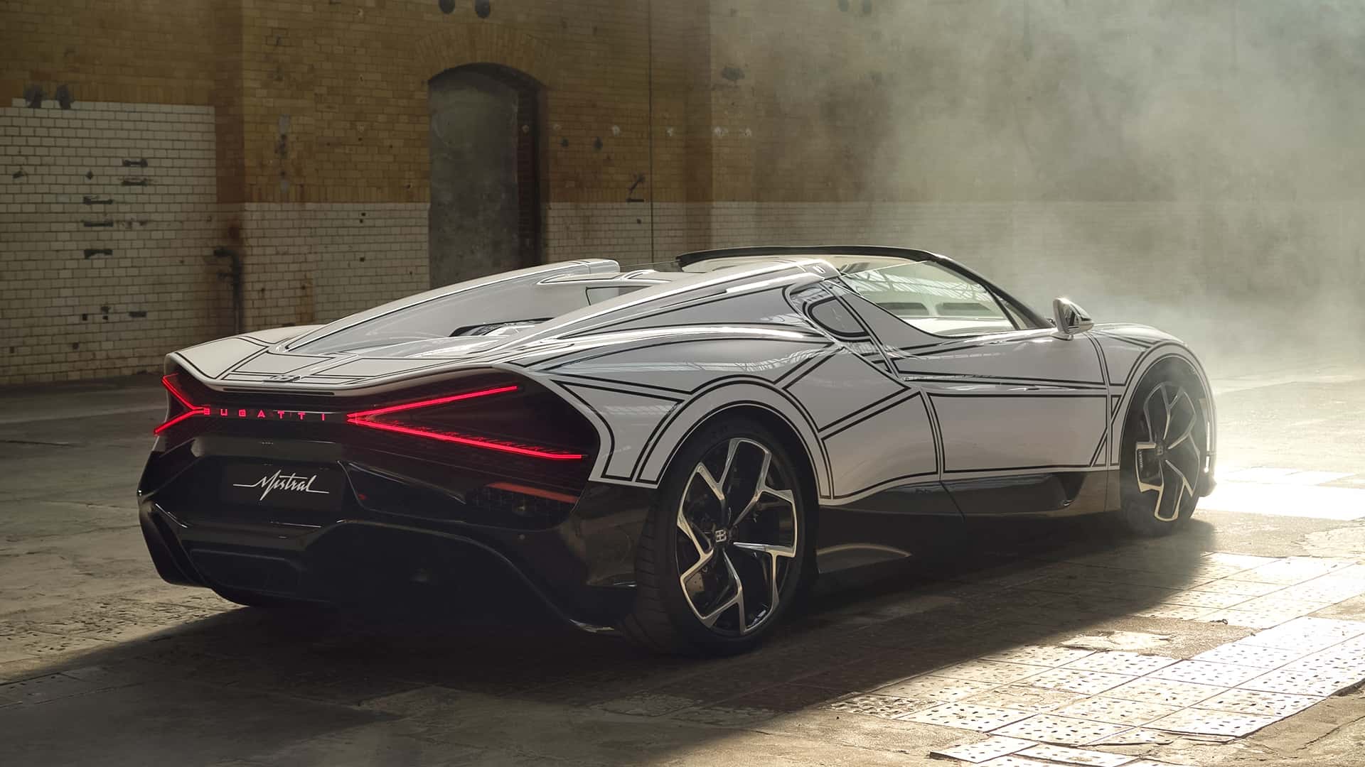 Bugatti W16 Mistral Blanc Eternel