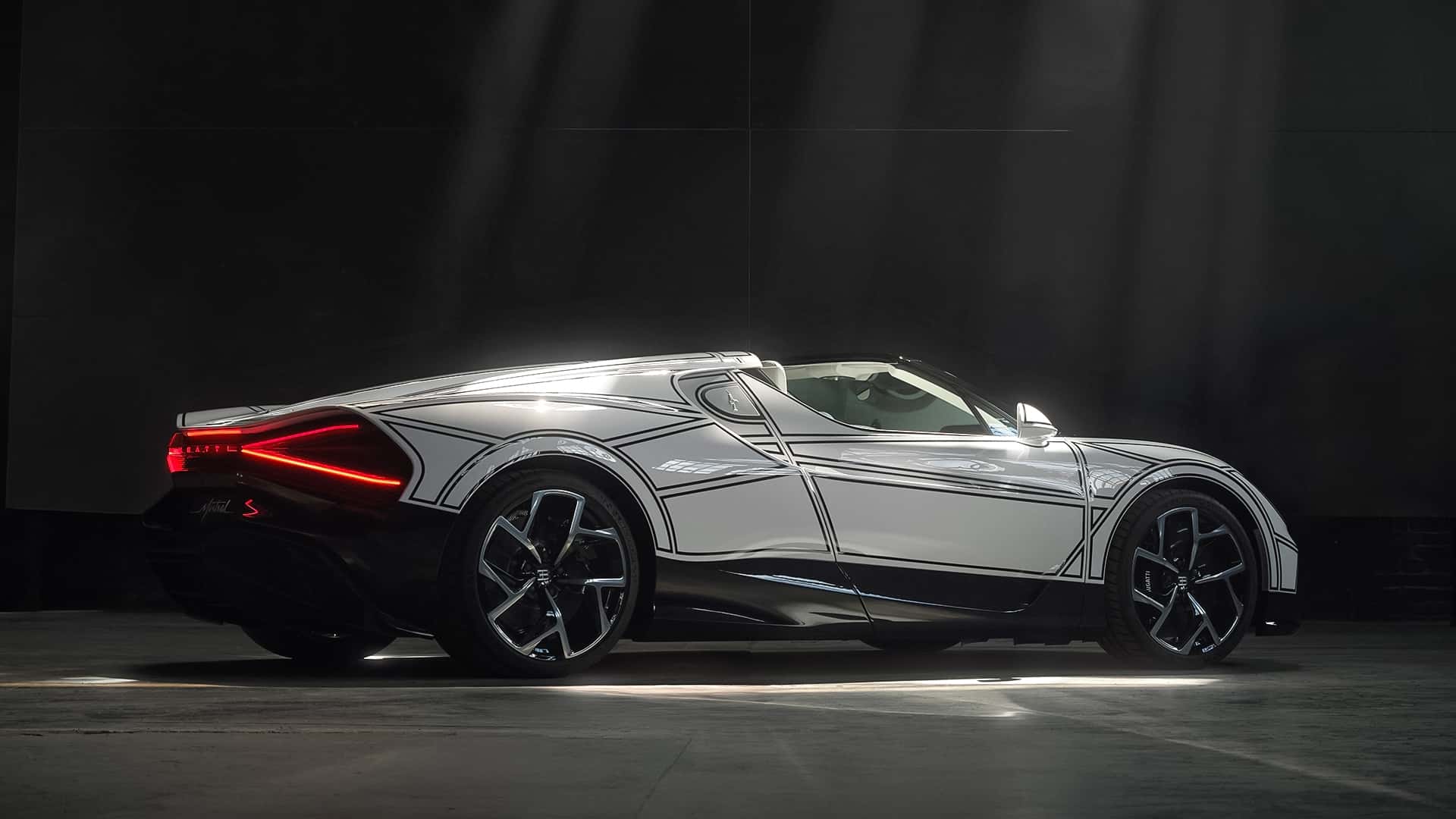 Bugatti W16 Mistral Blanc Eternel