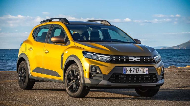 Dacia Sandero Stepway Hybrid 155 (2026): Rumänische Sparsamkeit mit 158 PS – Was kostet der Spaß?